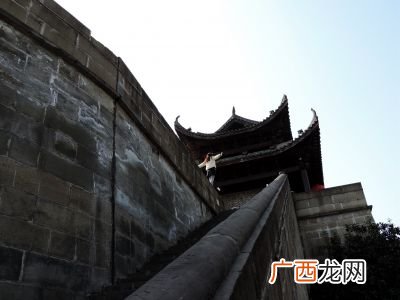 四大古城是哪四个,中国四大古城是哪四个人？