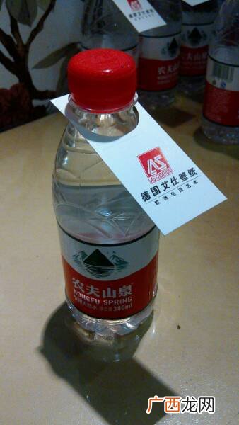 玻璃水能喝吗,玻璃水打开了还能用吗？
