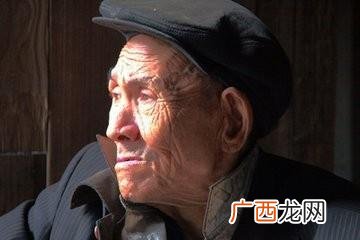 年迈的意思是什么,年岁大可以用什么词替换？