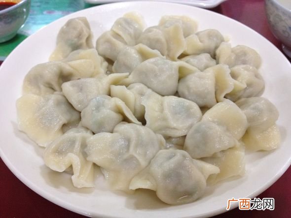 水饺可以蒸着吃吗,蒸饺可以煮吗？
