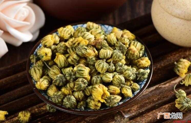 杭白菊和胎菊的区别是啥 杭白菊和胎菊的区别是什么