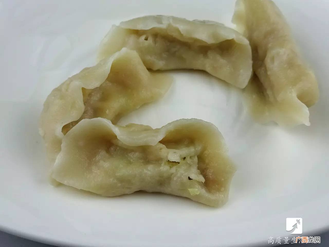 饺子怎么煮不破皮,怎样煮饺子不破皮不粘？