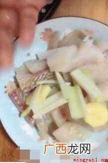 红烧鳕鱼怎么做?这样做,肉质肥嫩,仅有一条骨质增生 红烧鳕鱼怎么做