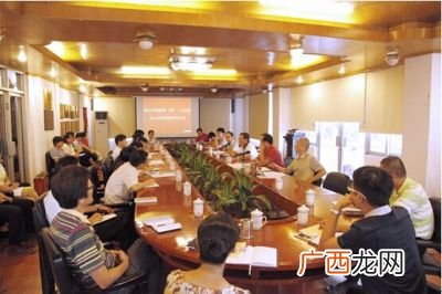 档案馆是干什么的,档案局上班都是干什么啊？