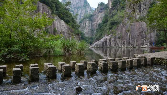 梦见垮石岩是什么意思