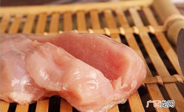 吃鸡胸肉能减肥减脂吗,健身减肥一天吃多少鸡胸肉最好呢？