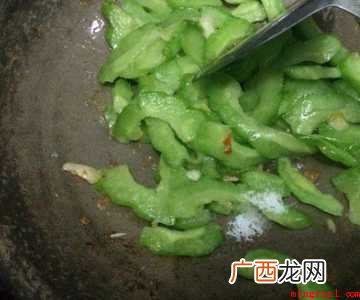 清炒苦瓜需要焯水吗?一起来了解 清炒苦瓜需要焯水吗
