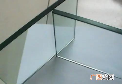 透明的反义词是什么,晶莹是什么意思？