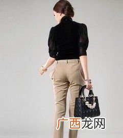 卡其色上衣配什么颜色裤子,卡其色上衣配什么颜色裤子男？