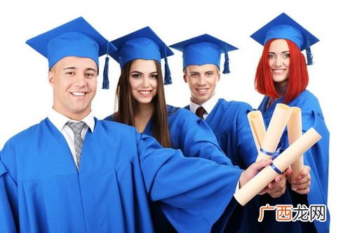 硕士和博士哪个大,学士，硕士，博士，的帽子有什么不同？