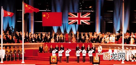 香港回归是哪一年几月几日,为什么香港1842年割出1997年才回归？