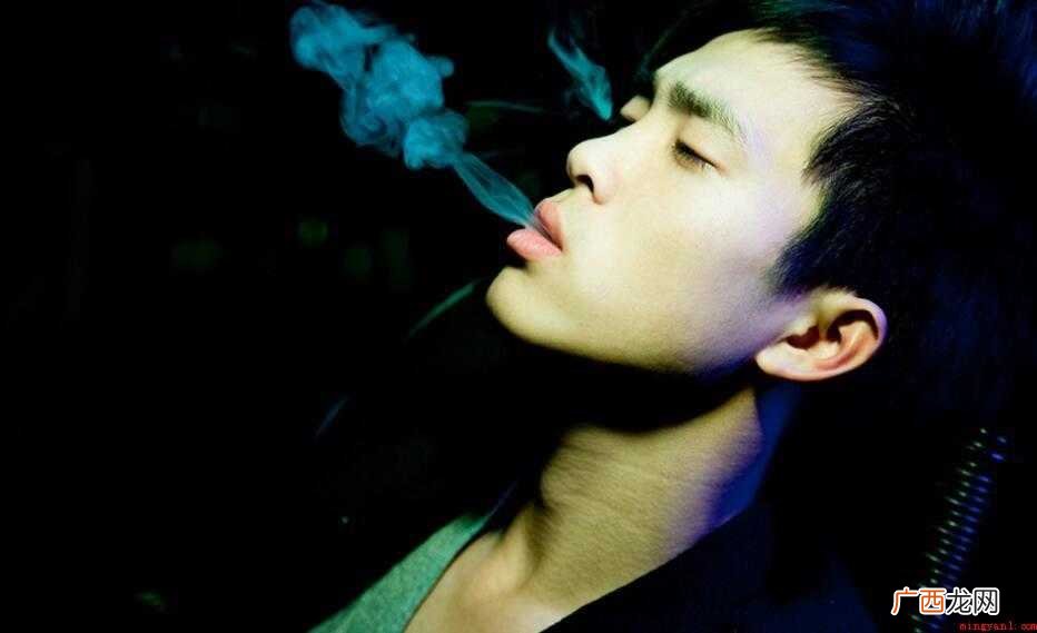爱心是一轮炫耀在初春的太阳,使精神颓废的人看到人生的美好 颓废是什么意思