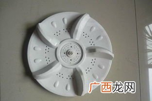 洗衣机的转盘怎么取下来,半自动洗衣机两个托盘怎么拿下来？