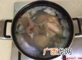 墨鱼炖鸡的做法是什么