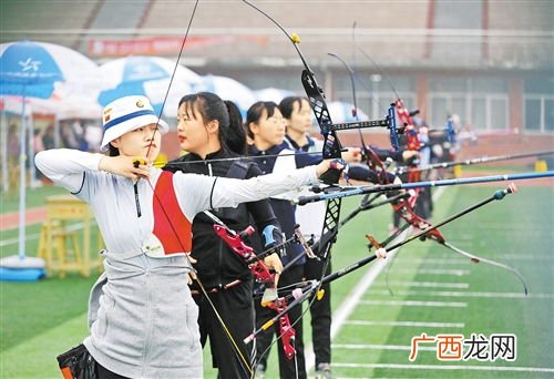张弓搭箭的意思,张弓射箭什么意思？