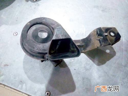 怎么清理苹果喇叭灰尘,苹果手机喇叭里脏,堵了怎么清理?