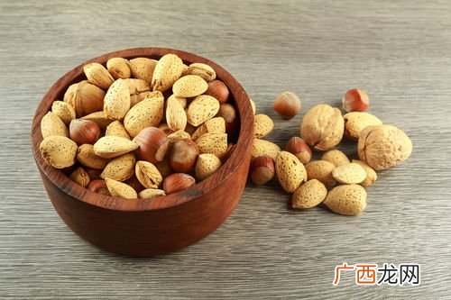 瓜子属于坚果吗,瓜子属于水果、蔬菜、还是其他什么？