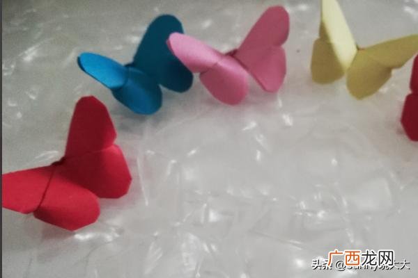 手工蝴蝶怎么做,非常简单又好看的蝴蝶折法？