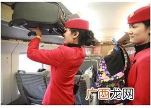 乘坐高铁行李箱放哪,高铁上有放行李箱的地方没？