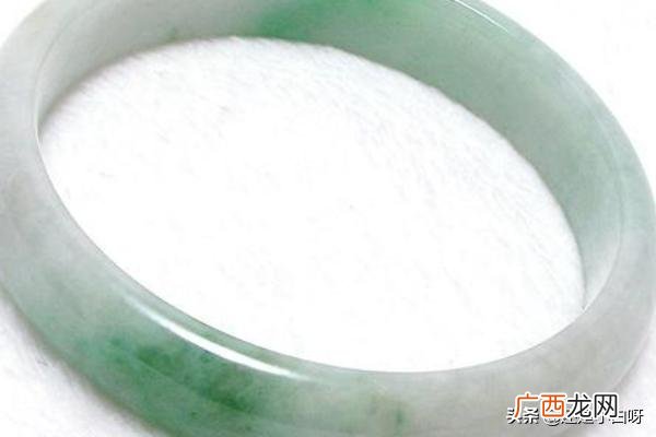 如何挑选玉手镯,怎么挑选玉手镯？