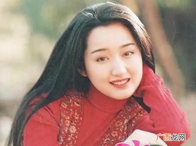 杨钰莹年龄和个人资料,杨钰莹真实身高？