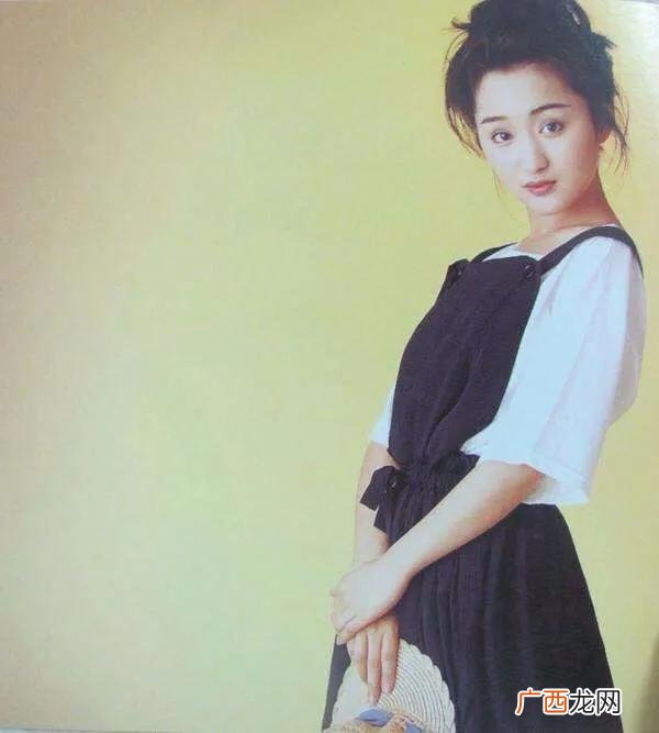 杨钰莹年龄和个人资料,杨钰莹真实身高？