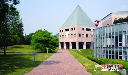 日本著名大学有哪些,日本私立大学相当于国内几本？