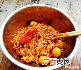 火鸡面怎么吃的,韩国火鸡面怎么吃是拌面还是汤面？