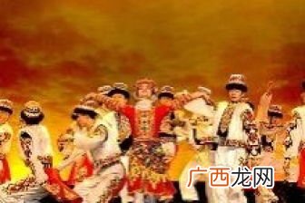 小河淌水是云南哪个地方的民歌,小河淌水是什么体裁的民歌？