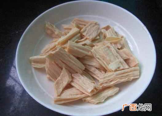 腐竹不能和什么一起吃
