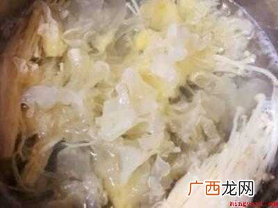 银耳怎么吃凉拌菜的实际操作过程 银耳怎么吃凉菜