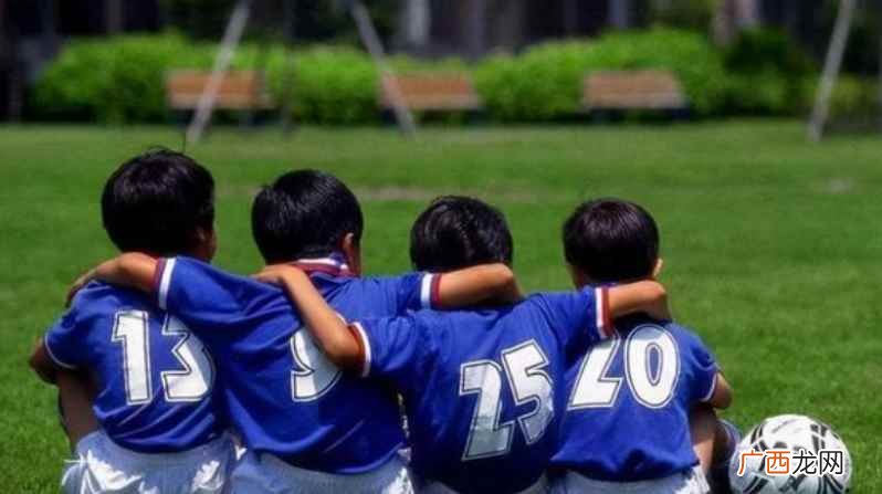 男生最佳身高是多少1米8并没有想象中受欢迎 男生多高算是完美身高