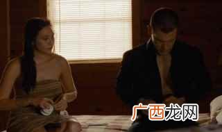 复仇者联盟4:绯红女巫旺达出场的时候还带着上一季的悲痛对灭霸 绯红女巫老男孩什么梗是什么意思