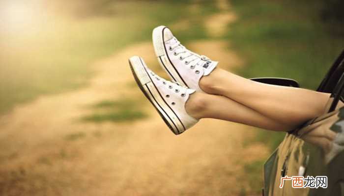 女人梦见自己鞋子丢了