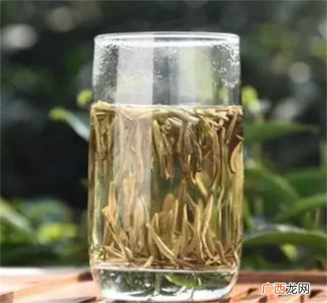 高锰酸钾可以浇花吗白毫银针可以使用保温杯泡茶 白毫银针可以用保温杯泡吗