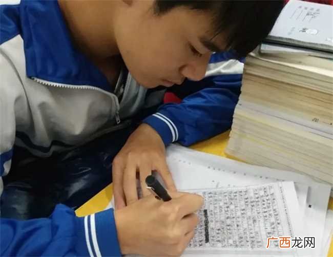 一天能写完暑假作业吗一般 暑假作业能一天写完吗