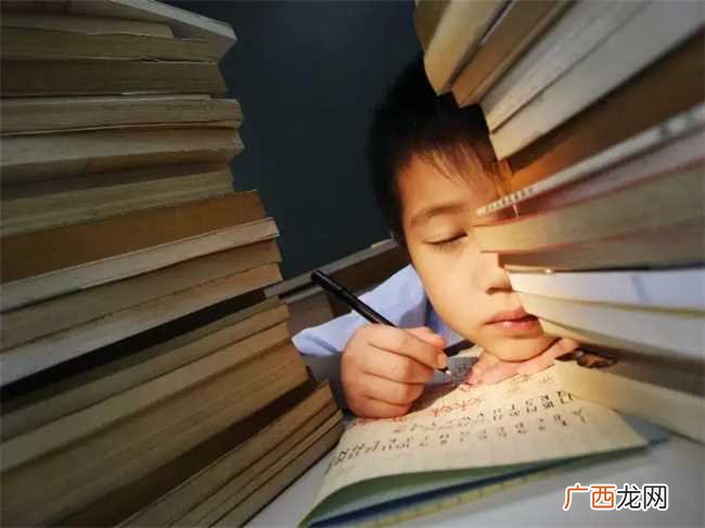 没有暑假作业还可以报名吗 暑假作业不写完能报名吗