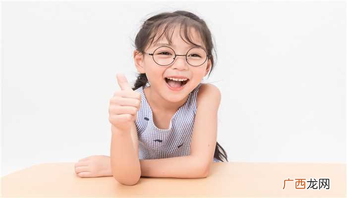 女人做梦梦到抱小女孩