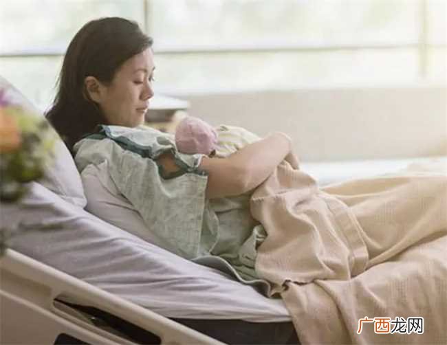 坐月子很少躺着会落下什么毛病 坐月子很少躺着会落下毛病吗