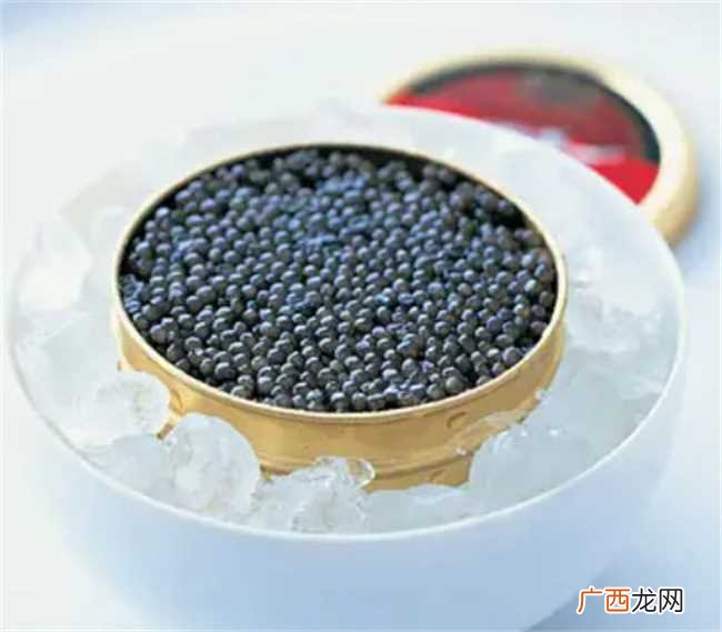 如何正确吃鱼子酱 鱼子酱怎么吃才正确
