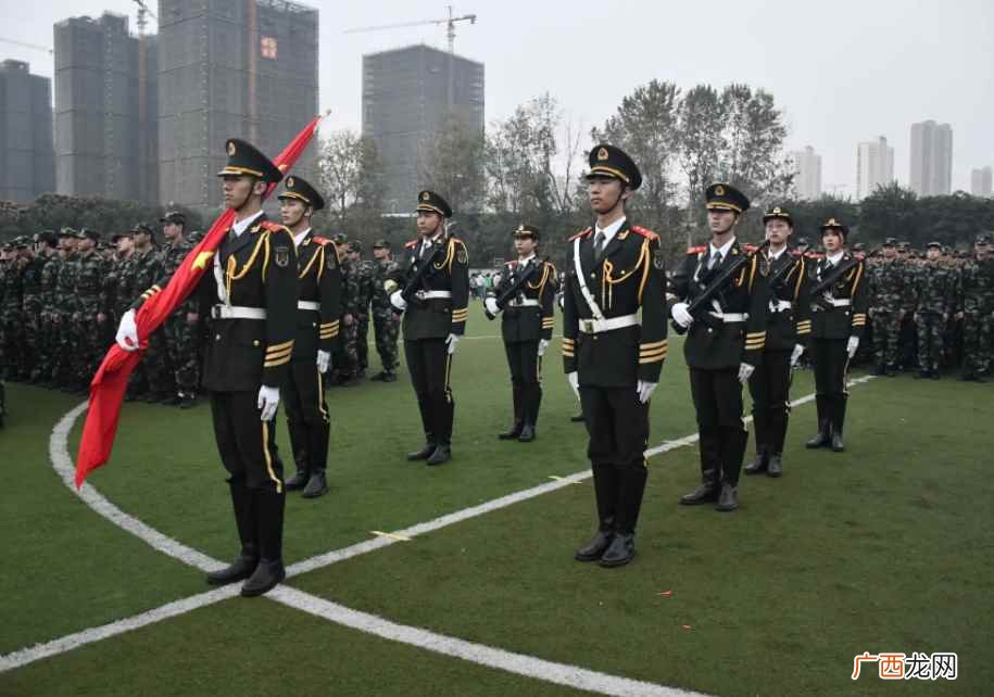 士官学校毕业后可以拿到的是大专或是中专的学历 士官学校出来做什么的