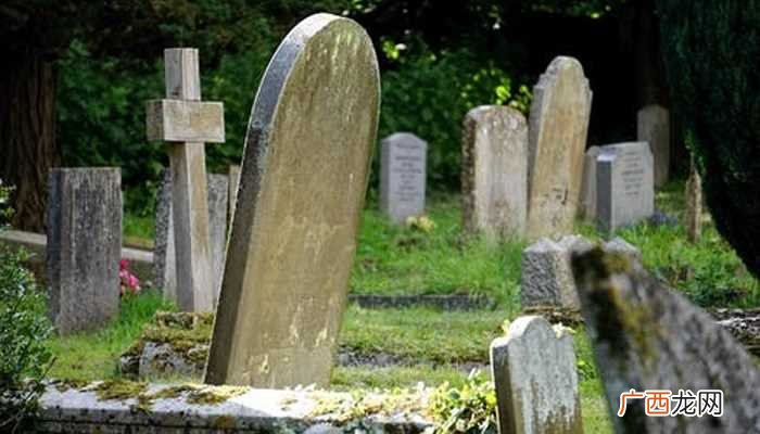 女人梦见不认识人死了