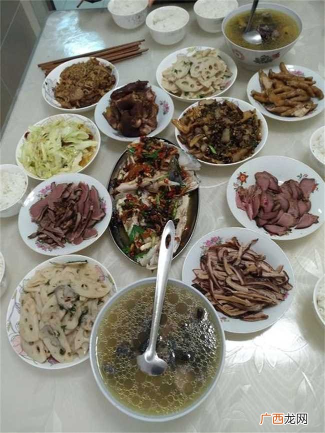 搬家当天一定要在家里吃饭吗 入宅饭一定要在家里吃吗