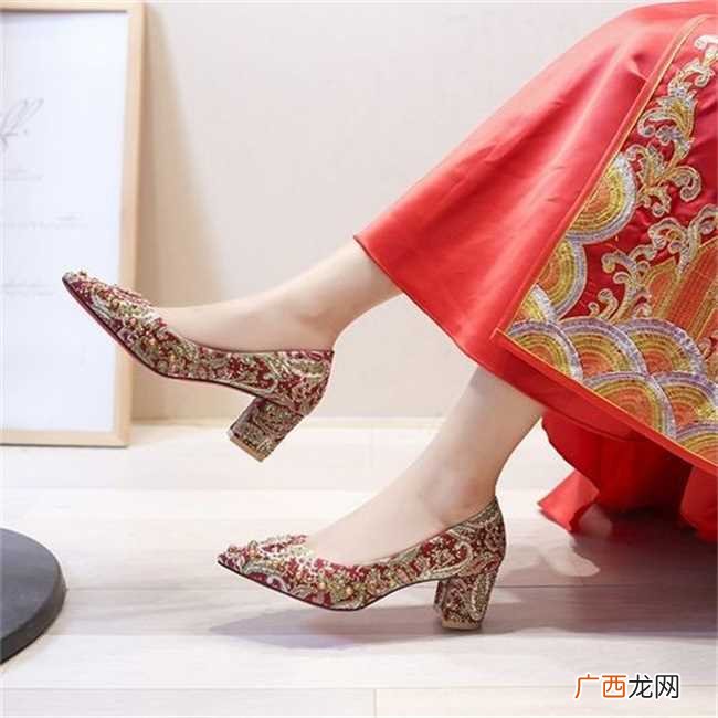 结婚三天后能不能穿白鞋 结婚三天后能穿白鞋吗