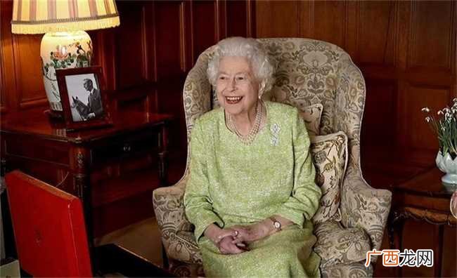 英国女王和首相的区别 英国女王和首相有什么区别