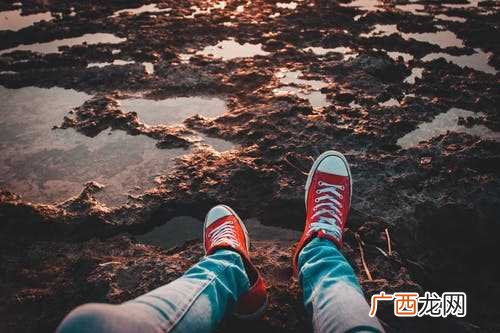 女人梦见踩了一脚泥巴什么意思