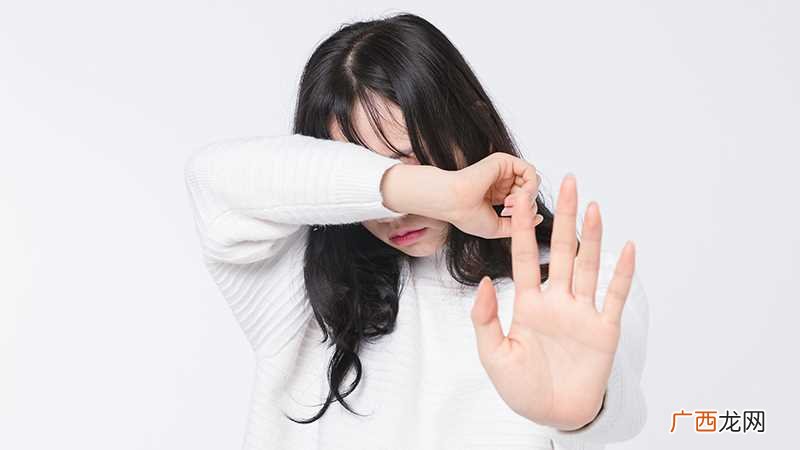 恋爱中的人梦见已故亲人伤心落泪 梦见已故亲人伤心落泪什么意思