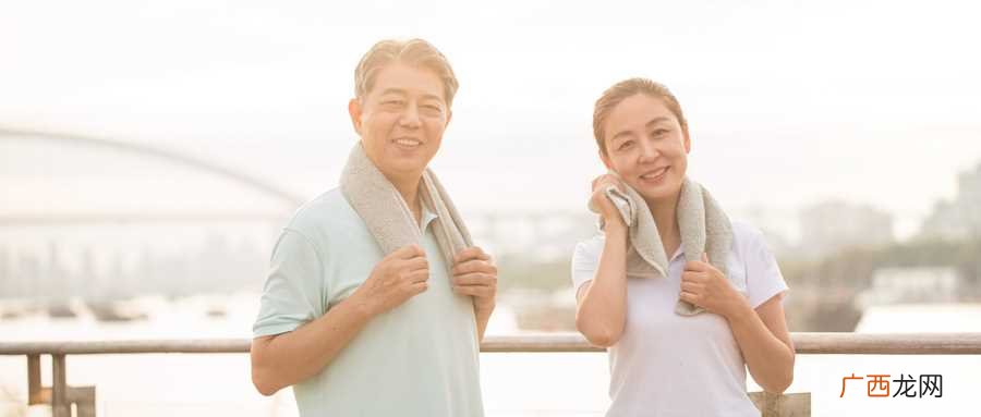 梦见帮爷爷穿寿衣是什么意思