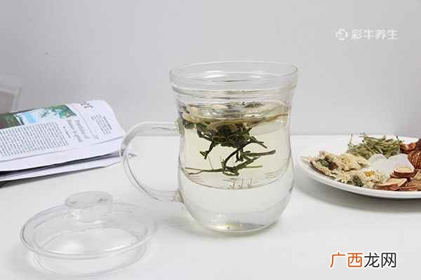 蒲公英和金银花能一起泡水喝吗