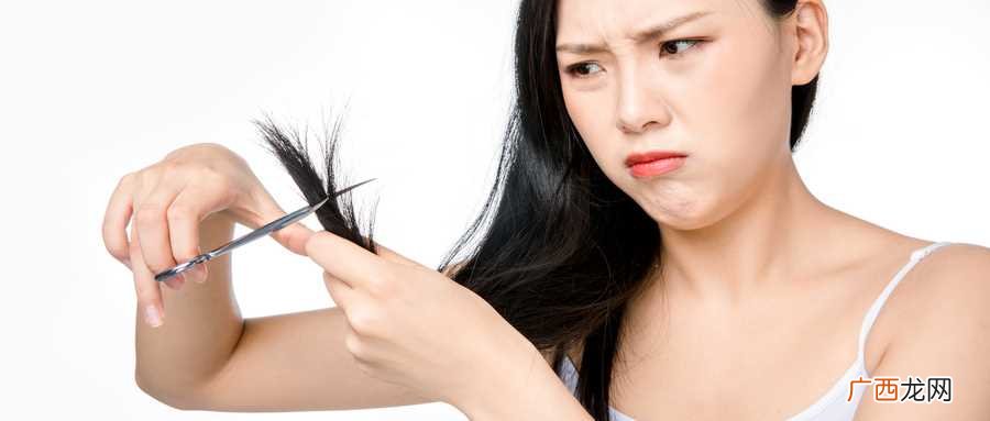 女人梦见掉一大把头发什么意思